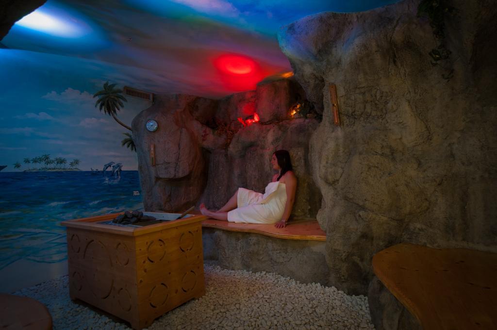 Hotel Val Di Sole เมซซานา ภายนอก รูปภาพ
