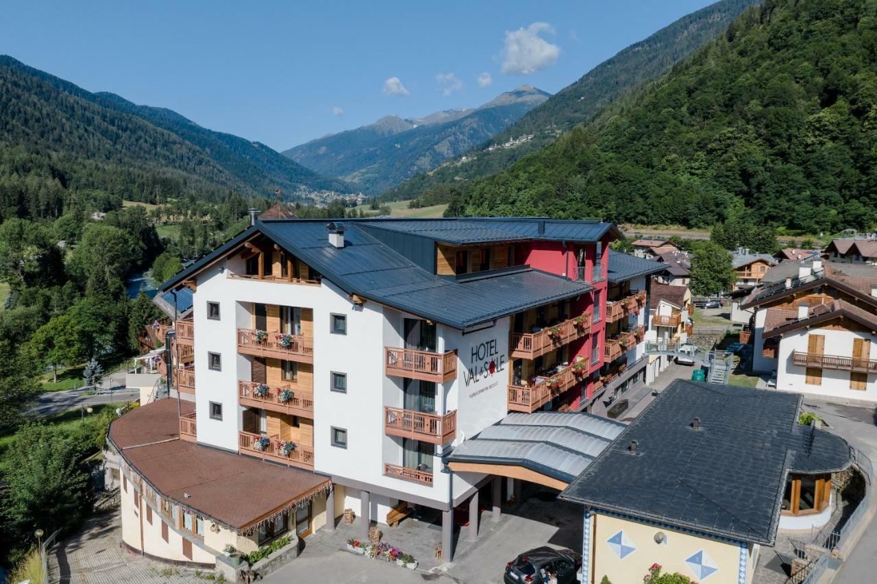 Hotel Val Di Sole เมซซานา ภายนอก รูปภาพ