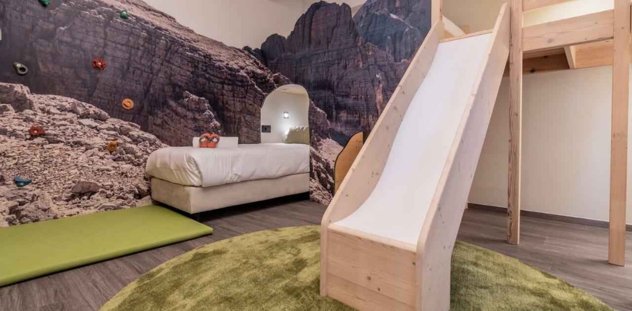Hotel Val Di Sole เมซซานา ภายนอก รูปภาพ